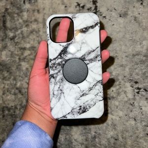 iPhone 12 Pro Max Otterbox